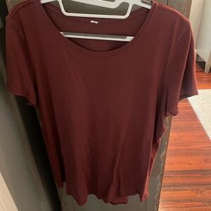 lululemon athletica Maroon Short Sleeve Tee